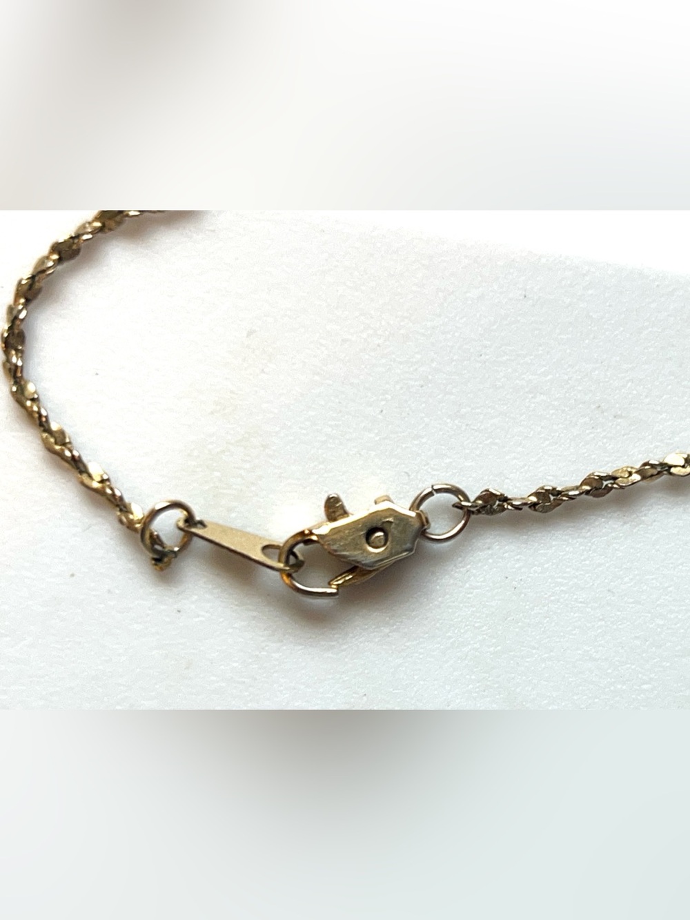 Vintage Faux Jade Pendant Gold Plated Necklace - Picture 7 of 10